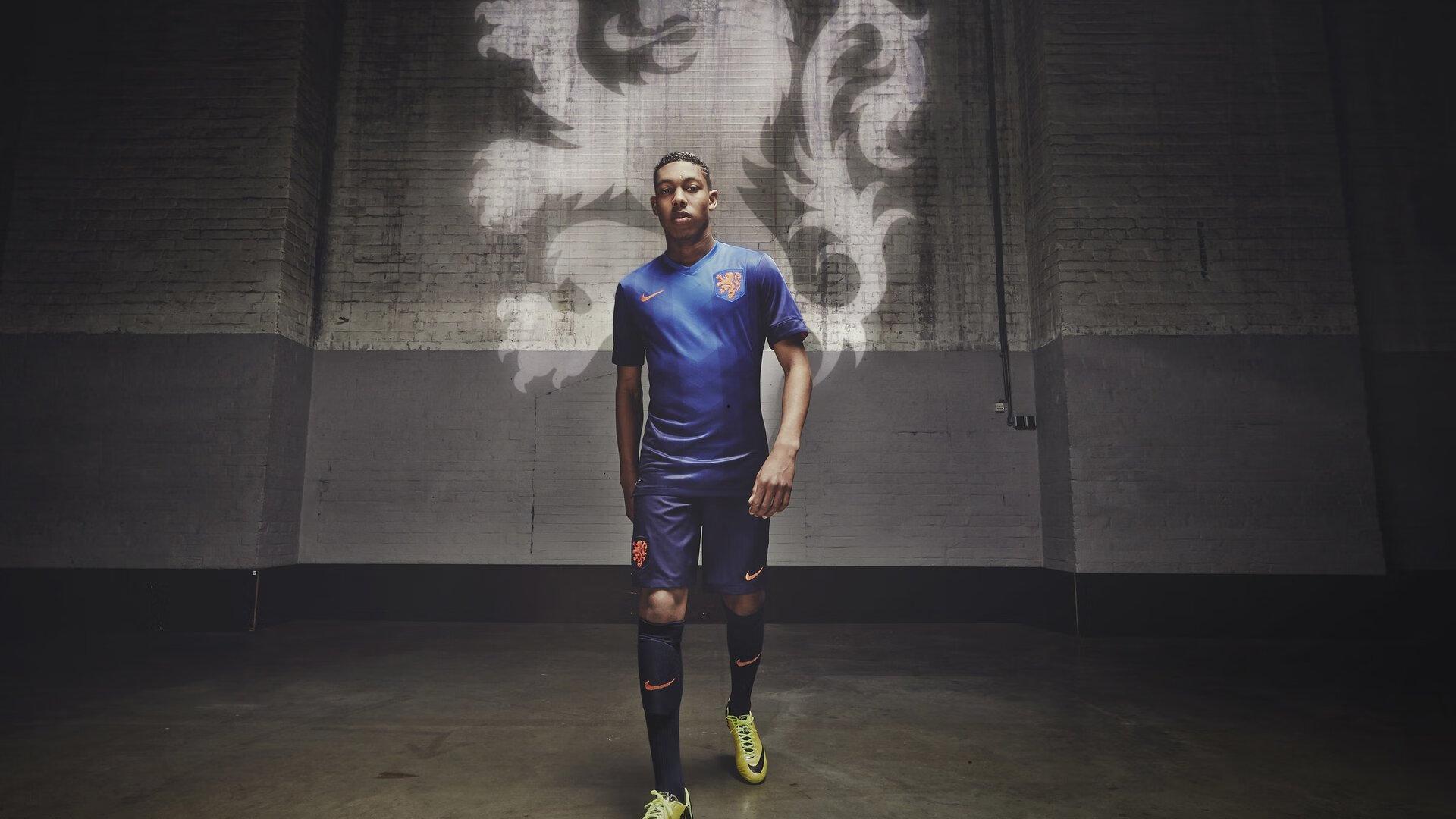 科纳特社媒幽默调侃引热议 枪手红军场下互动彰显英超新格局