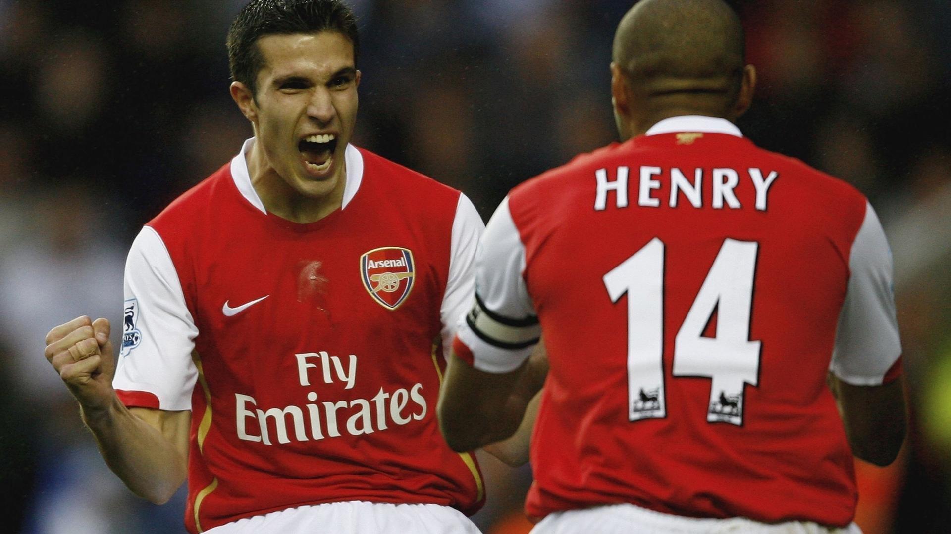 从青涩到传奇，詹姆斯二十二载定妆照定格时代，你的记忆始于哪一刻？